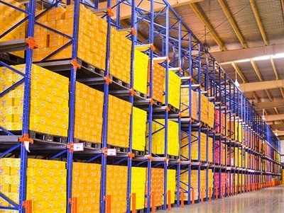 Thamangani mu Racking